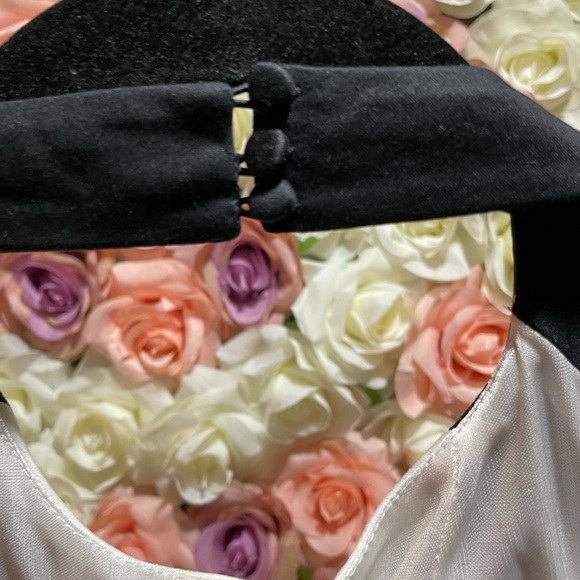 NEVER WORN! Low back halter - Picture 5 of 6